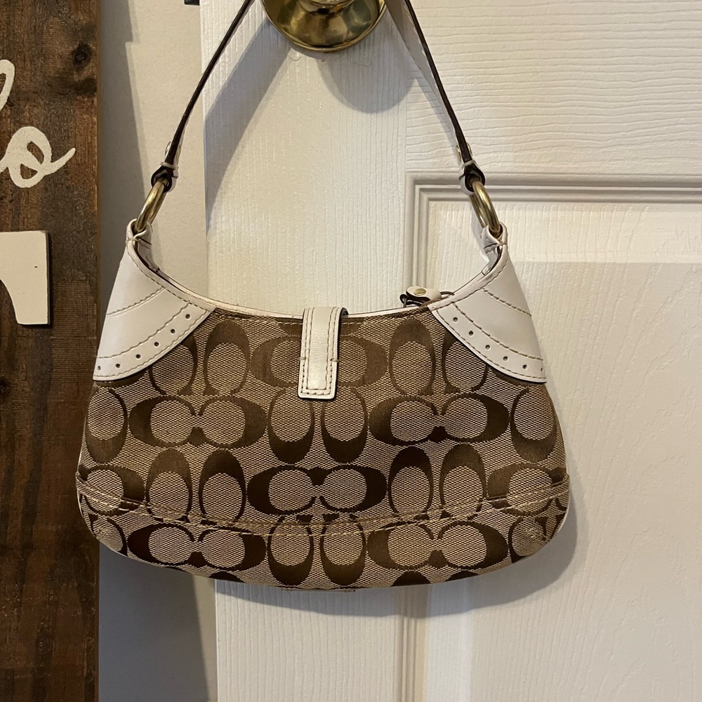 Coach Tan and Cream Shoulder Bag - Picture 4 of 4